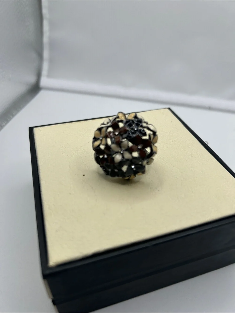 Joan Rivers floral bouquet ring browns creams clear rhinestones any occasion